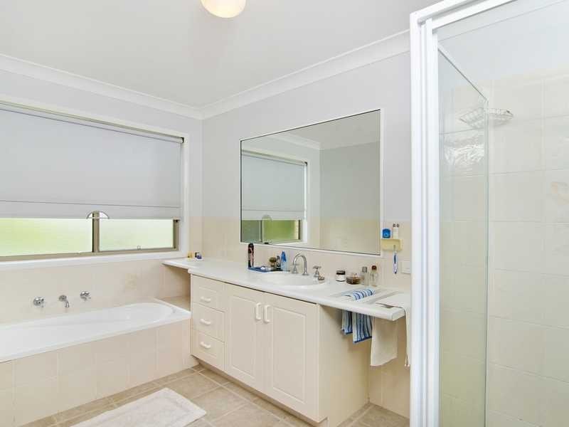 4 Wilkinson Crescent, Currumbin Waters QLD 4223