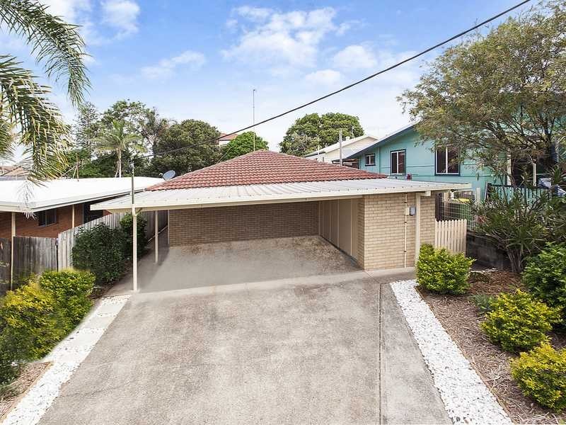 Twenty Fifth Avenue, Palm Beach QLD 4221