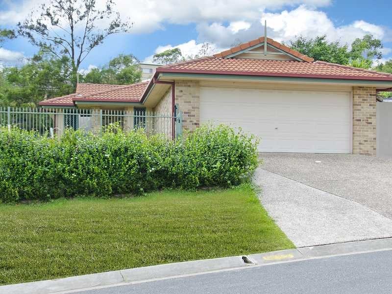 8 Goldvilla Drive, Elanora QLD 4221