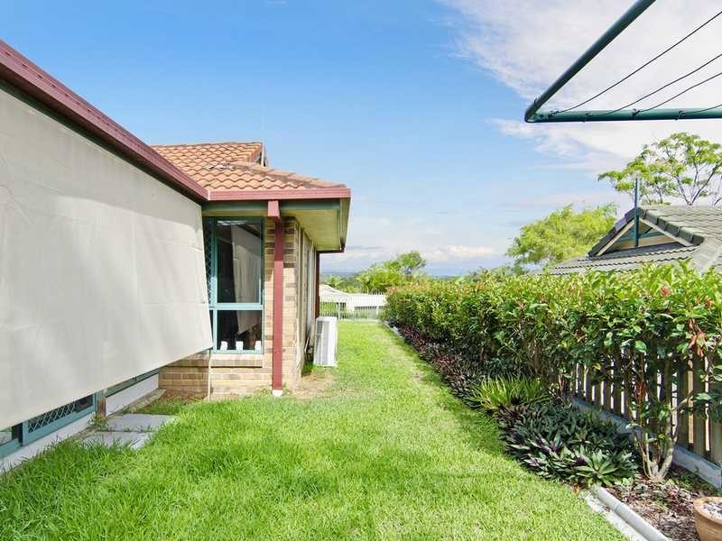 8 Goldvilla Drive, Elanora QLD 4221