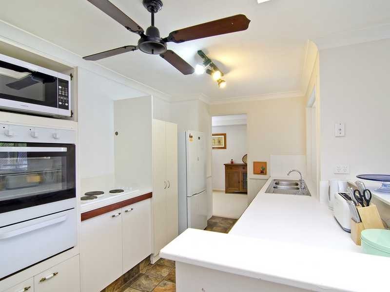 16 Avocado Street, Elanora QLD 4221