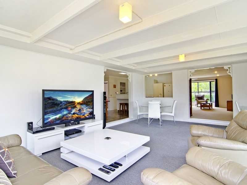 16 Avocado Street, Elanora QLD 4221