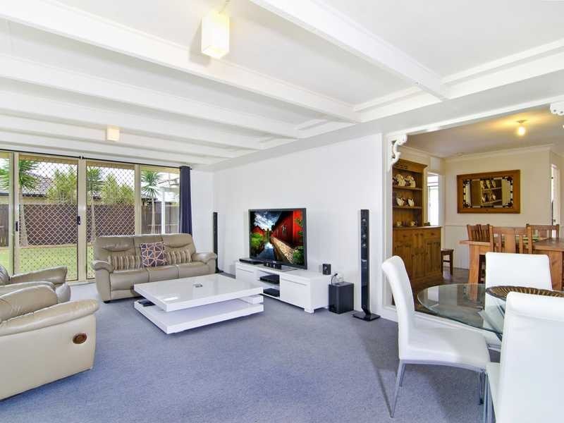 16 Avocado Street, Elanora QLD 4221