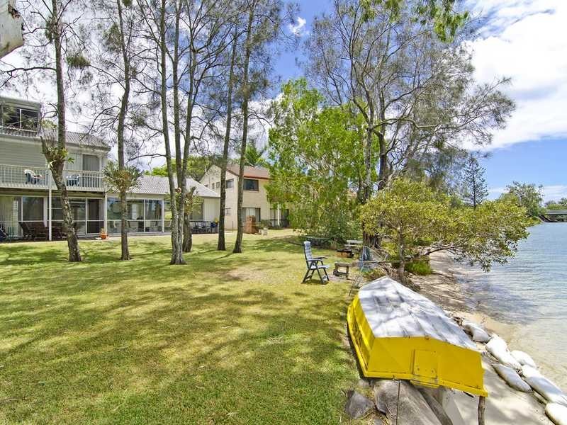 54a Guineas Creek Road, Currumbin Waters QLD 4223