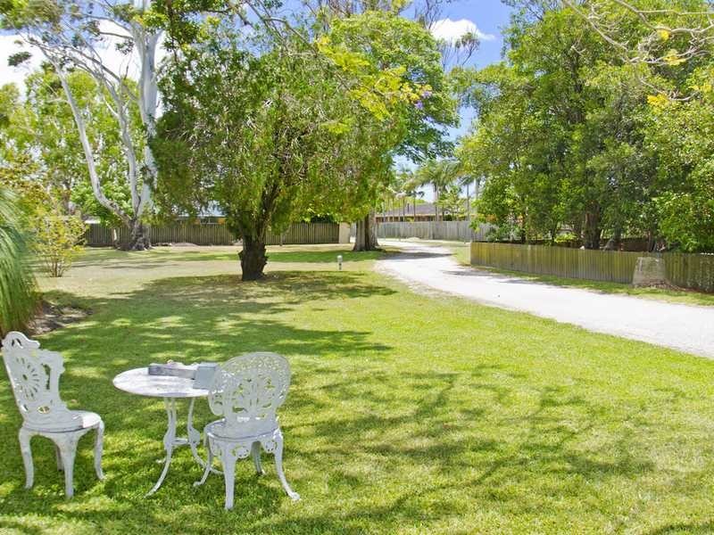 54a Guineas Creek Road, Currumbin Waters QLD 4223
