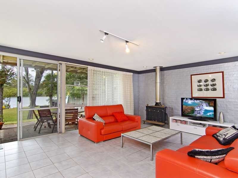 54a Guineas Creek Road, Currumbin Waters QLD 4223