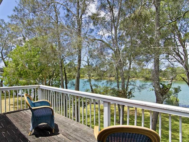 54a Guineas Creek Road, Currumbin Waters QLD 4223
