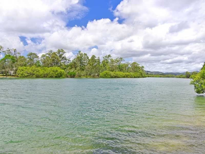 54a Guineas Creek Road, Currumbin Waters QLD 4223