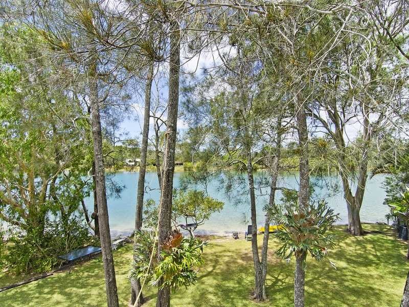 54a Guineas Creek Road, Currumbin Waters QLD 4223