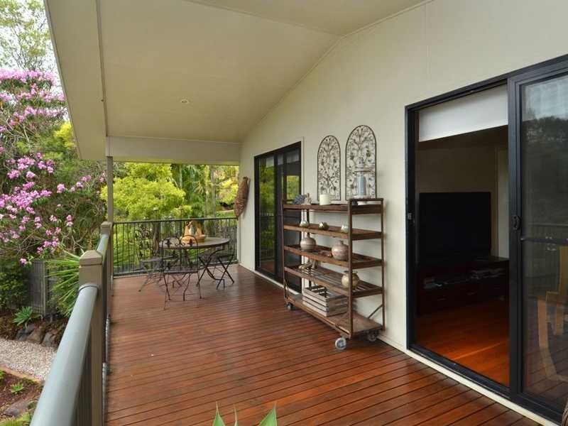 146 K P McGrath Drive, Elanora QLD 4221