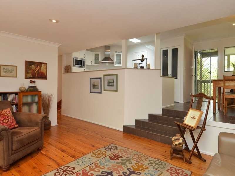 146 K P McGrath Drive, Elanora QLD 4221