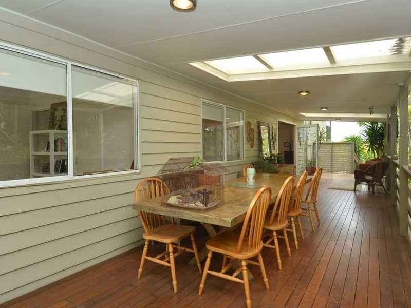 146 K P McGrath Drive, Elanora QLD 4221