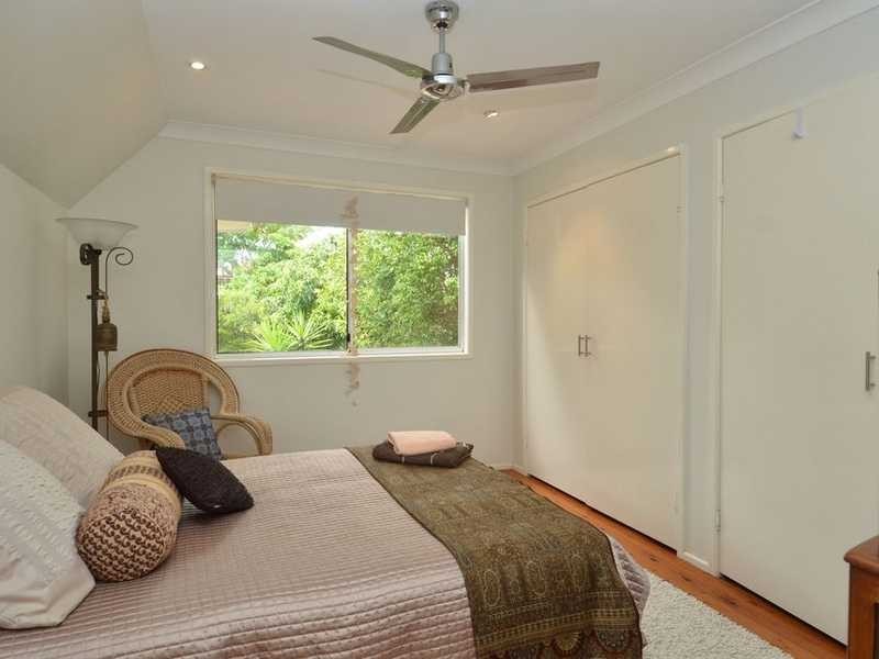 146 K P McGrath Drive, Elanora QLD 4221