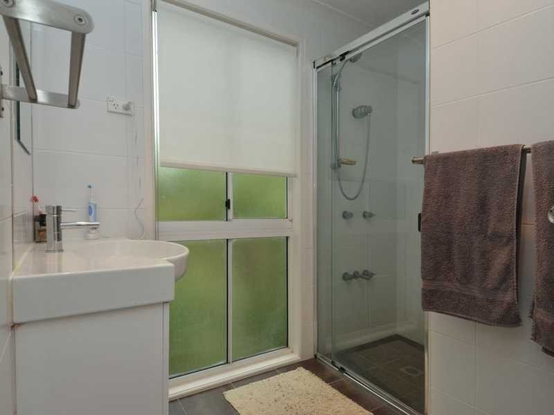 146 K P McGrath Drive, Elanora QLD 4221