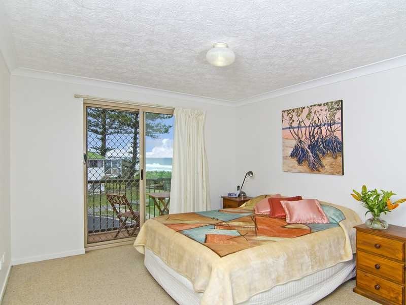 4/2 Surf Street, Bilinga QLD 4225