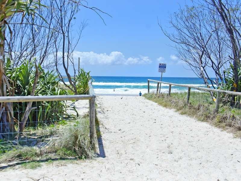 8J ‘The Rocks Resort’ 828 Pacific Parade, Currumbin QLD 4223