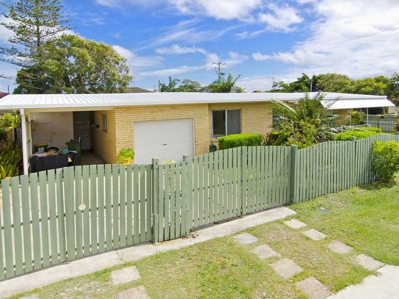 37 Twelfth Avenue, Palm Beach QLD 4221