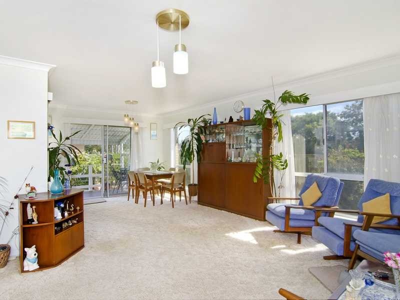 37 Twelfth Avenue, Palm Beach QLD 4221