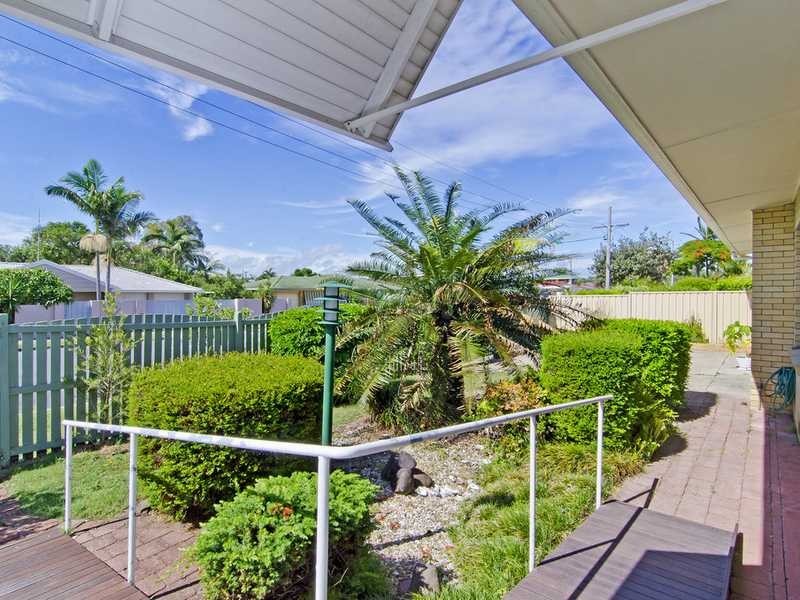 37 Twelfth Avenue, Palm Beach QLD 4221