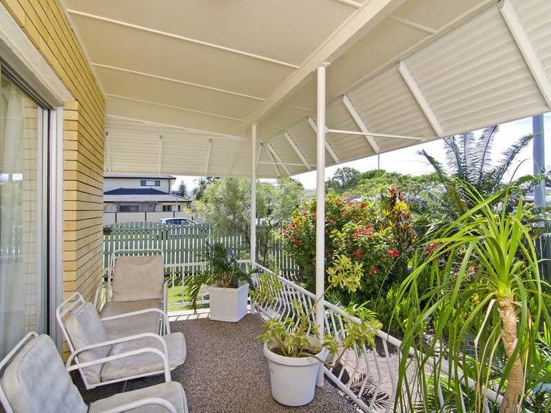 37 Twelfth Avenue, Palm Beach QLD 4221