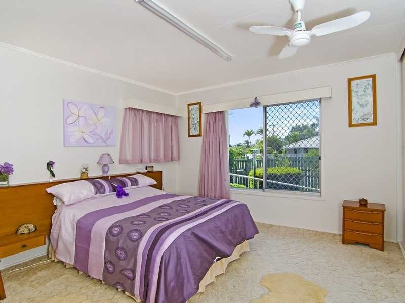 37 Twelfth Avenue, Palm Beach QLD 4221