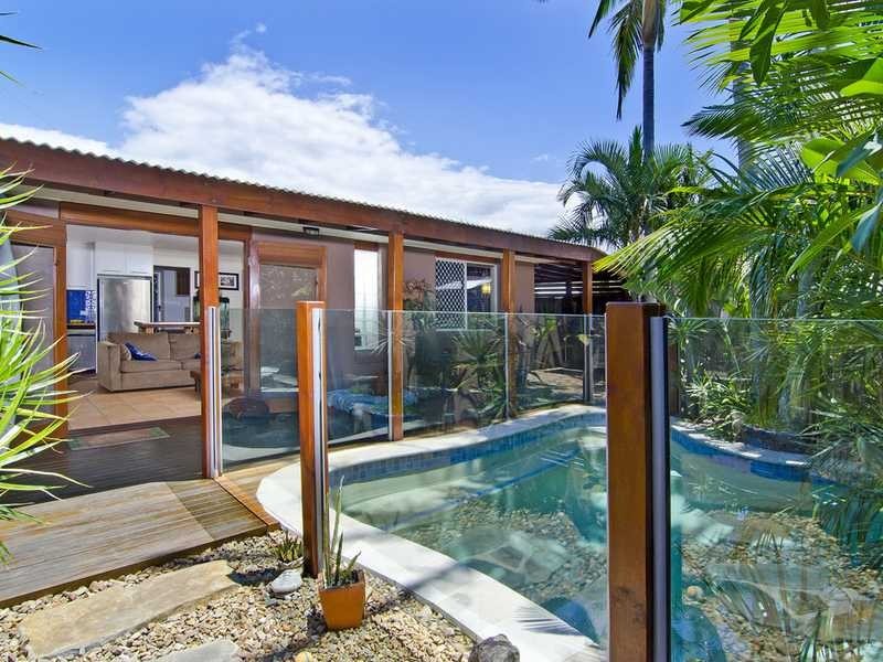 1/21 Boodera Road, Palm Beach QLD 4221