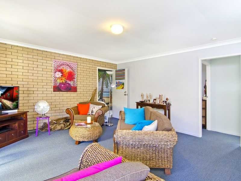 15 Walker Avenue, Palm Beach QLD 4221