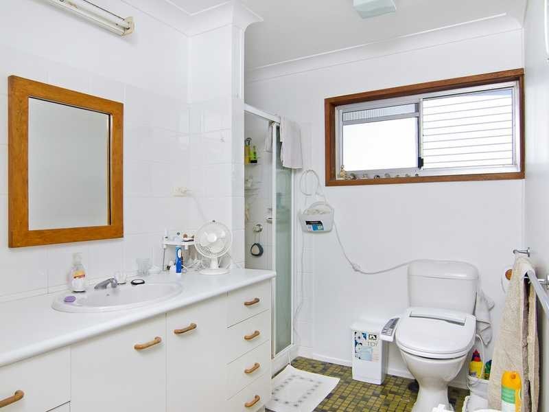 15 Walker Avenue, Palm Beach QLD 4221