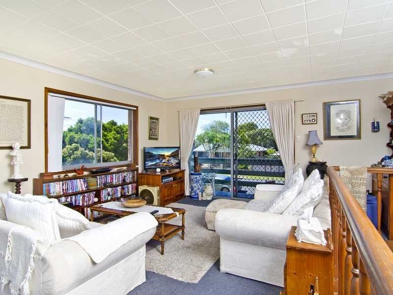 15 Walker Avenue, Palm Beach QLD 4221