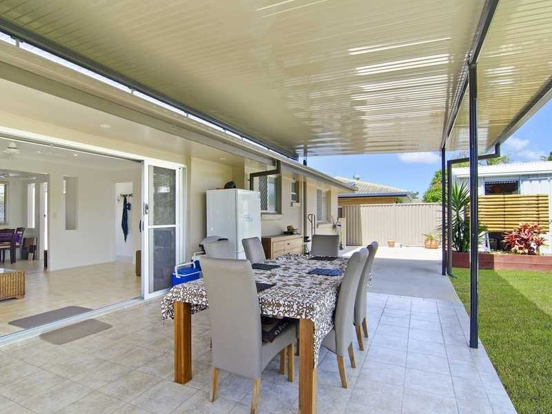 197 Mallawa Drive, Palm Beach QLD 4221
