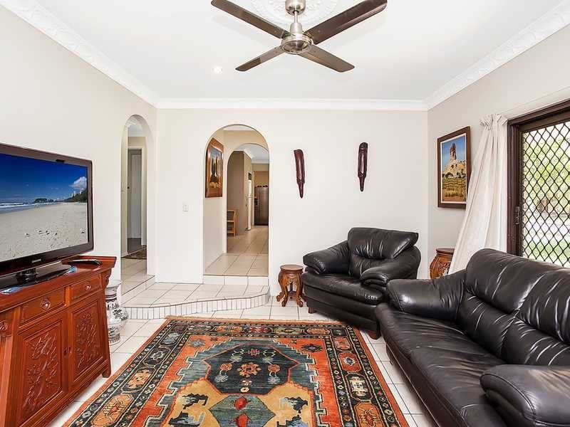 4 Spindle Street, Palm Beach QLD 4221