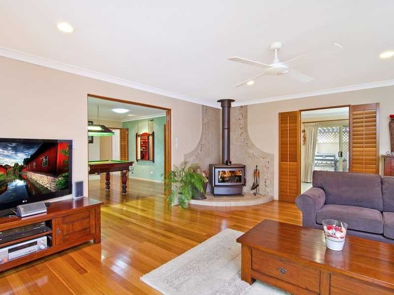 14 Melaleuca Drive, Palm Beach QLD 4221