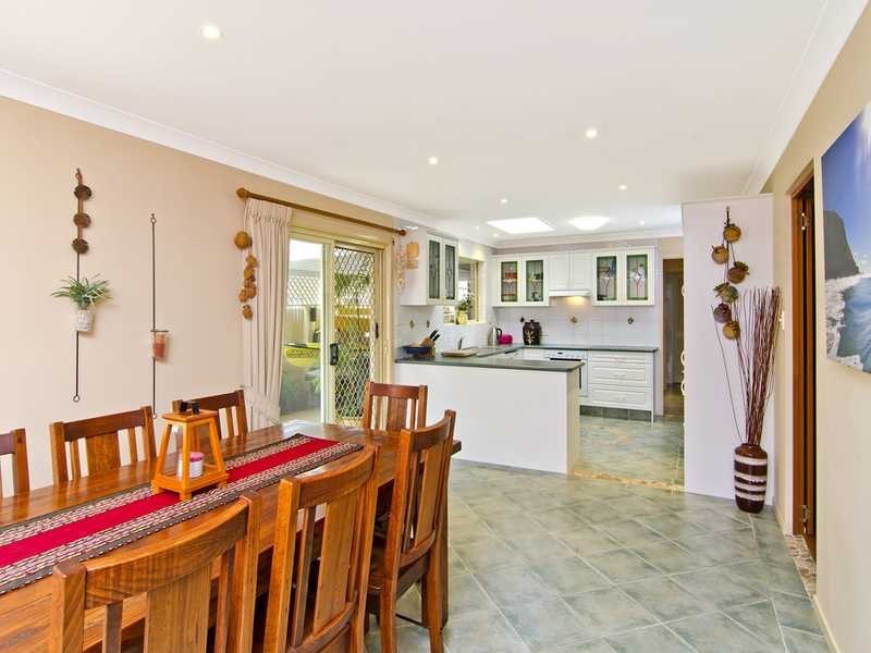 14 Melaleuca Drive, Palm Beach QLD 4221