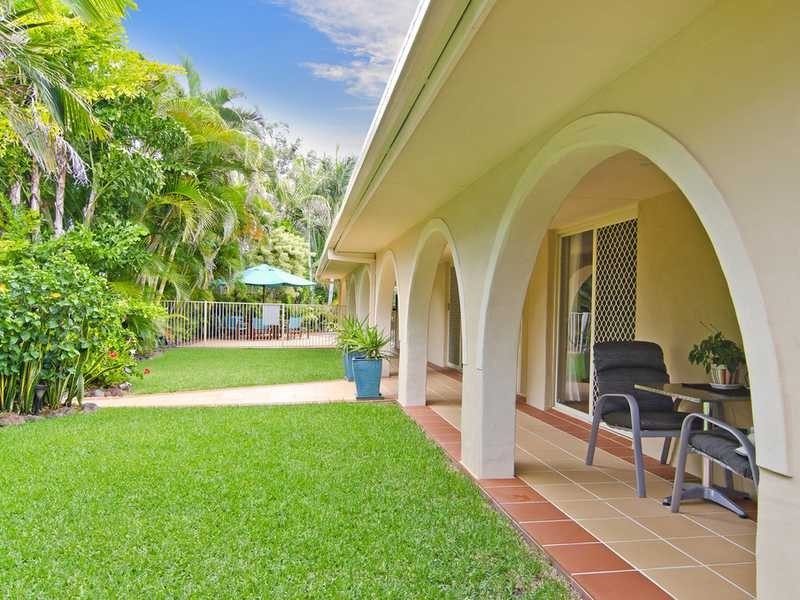 14 Melaleuca Drive, Palm Beach QLD 4221