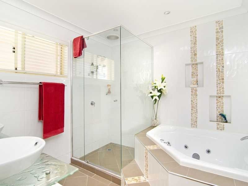 14 Melaleuca Drive, Palm Beach QLD 4221