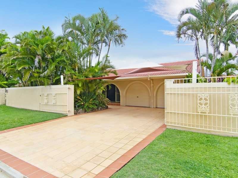 14 Melaleuca Drive, Palm Beach QLD 4221