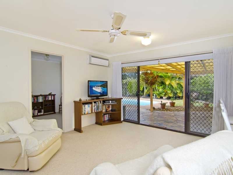 19 Japonica Drive, Palm Beach QLD 4221