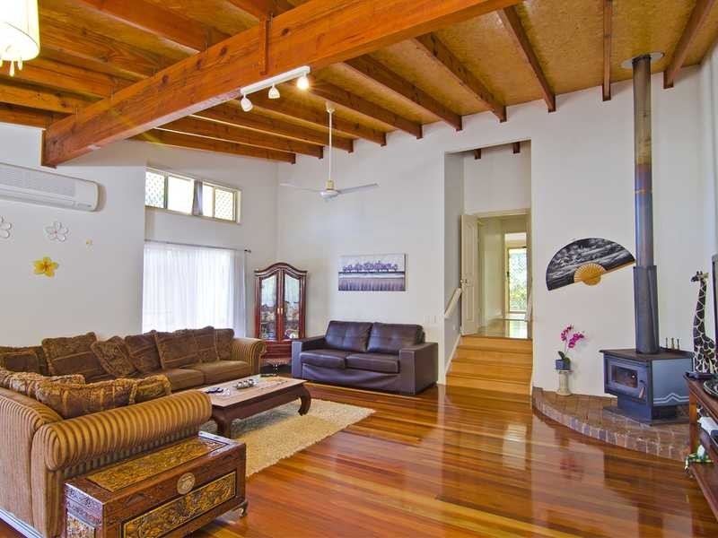 8 Wickepin Court, Elanora QLD 4221