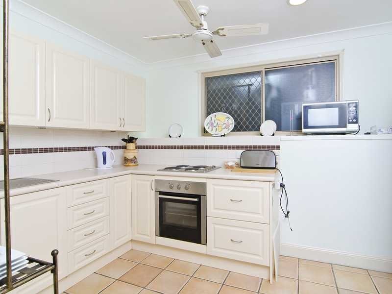 8 Wickepin Court, Elanora QLD 4221