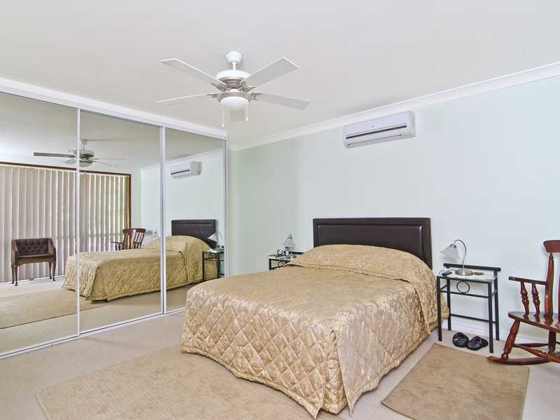 8 Wickepin Court, Elanora QLD 4221