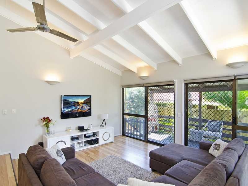 1 Regent Street, Currumbin QLD 4223