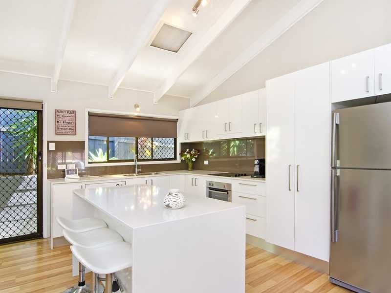 1 Regent Street, Currumbin QLD 4223