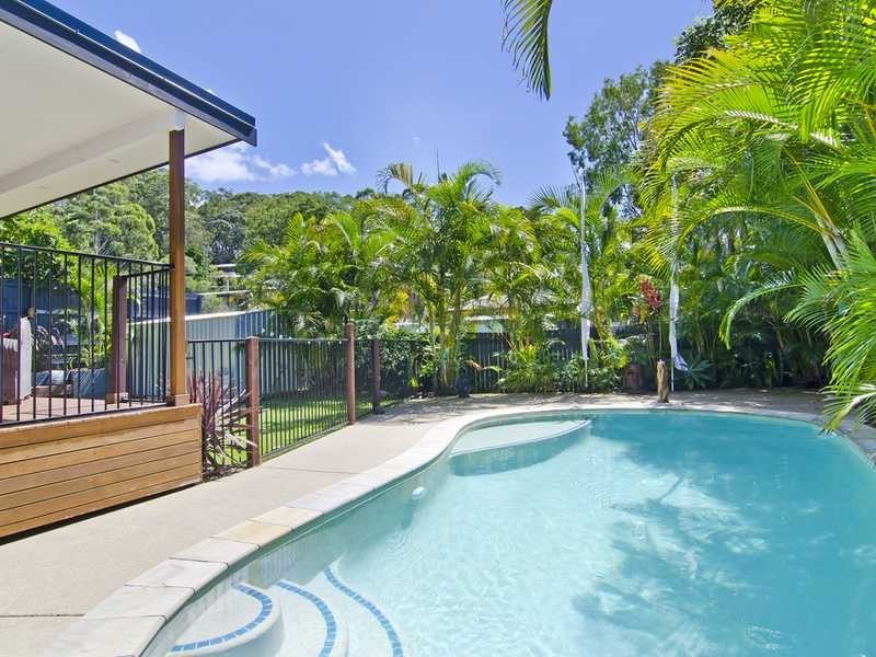 1 Regent Street, Currumbin QLD 4223