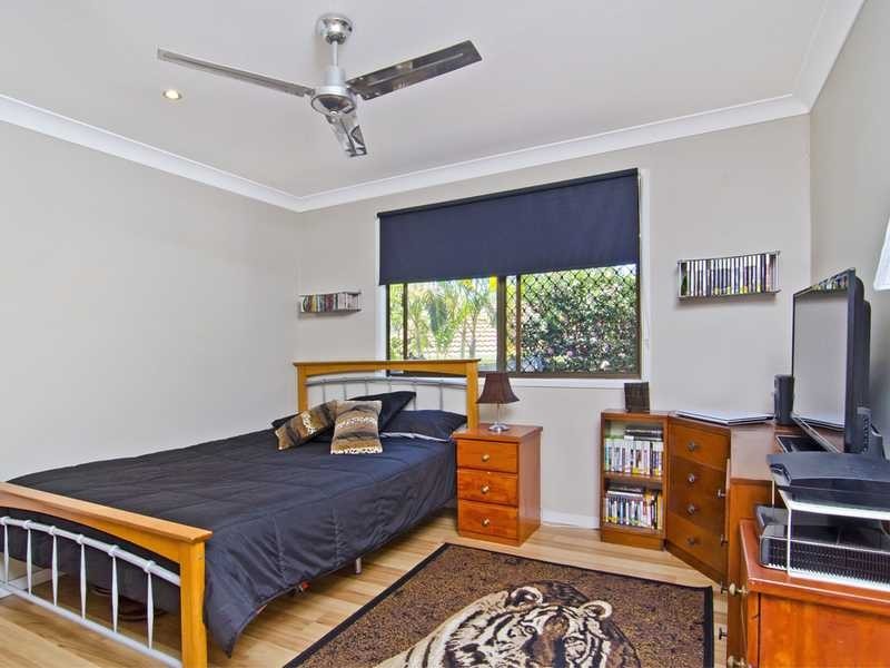 1 Regent Street, Currumbin QLD 4223
