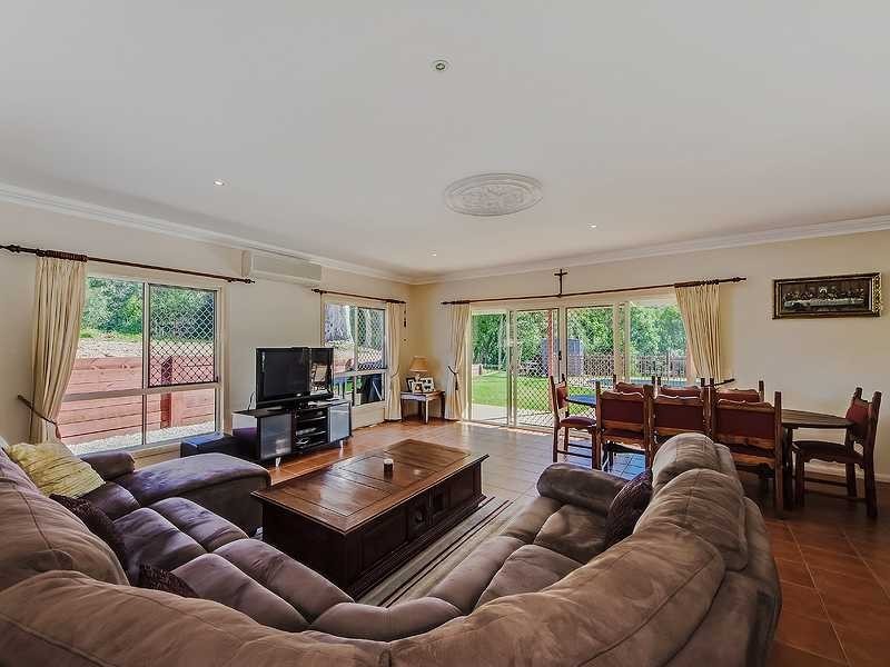 56 Dungogie Drive, Tallebudgera QLD 4228