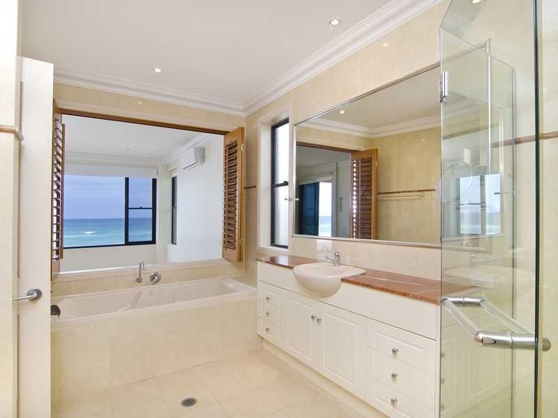 149 Jefferson Lane, Palm Beach QLD 4221