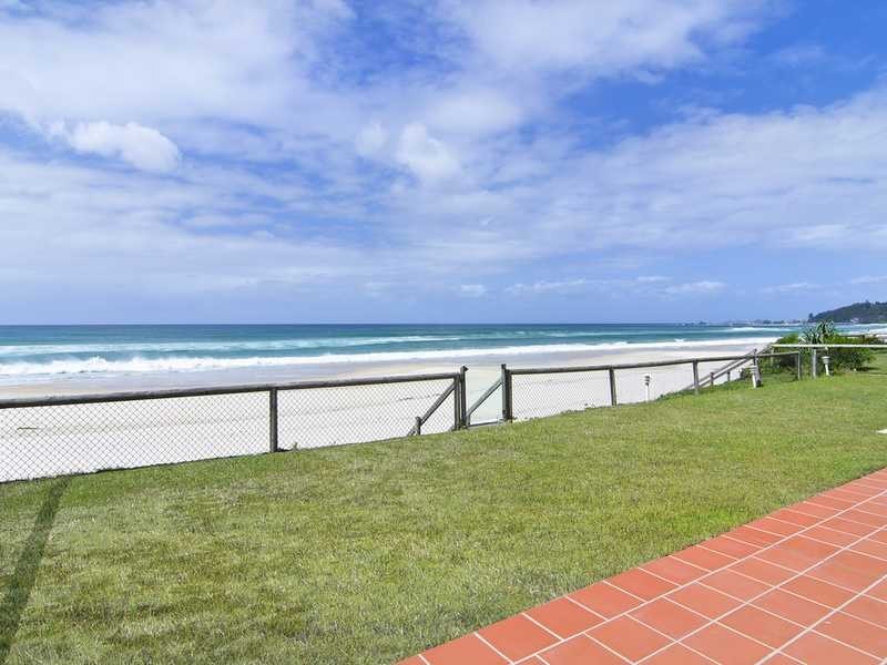 149 Jefferson Lane, Palm Beach QLD 4221