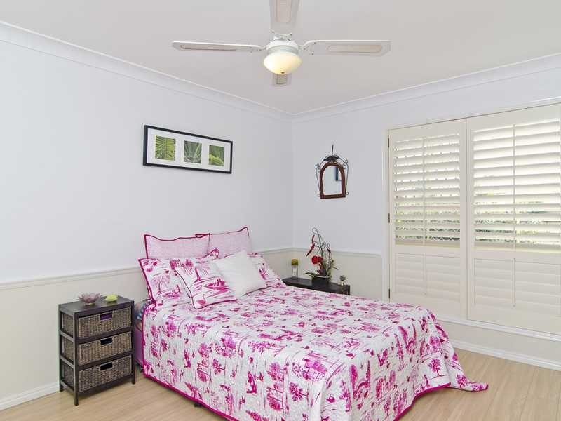 242 Nineteenth Avenue, Elanora QLD 4221