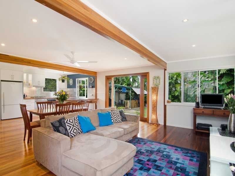 12 Riverside Drive, Currumbin Waters QLD 4223