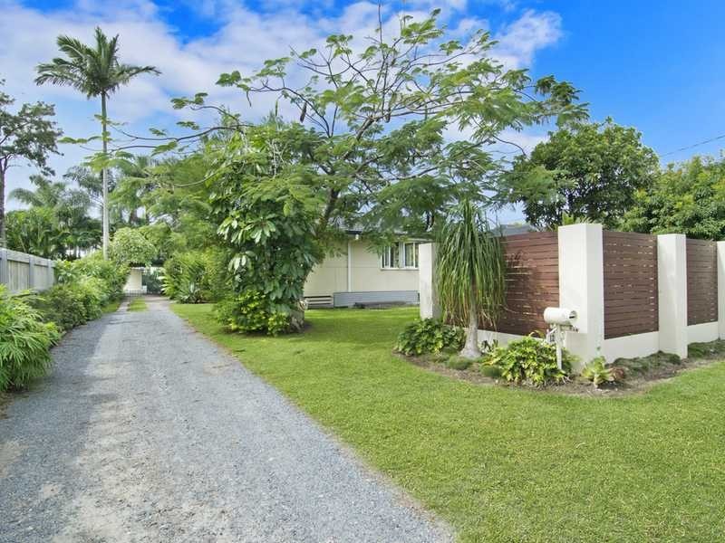 12 Riverside Drive, Currumbin Waters QLD 4223